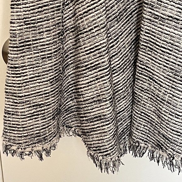 Like New Rebecca Taylor Black and White Raw Edge Fringe Minidress Size 6 - Picture 3 of 8